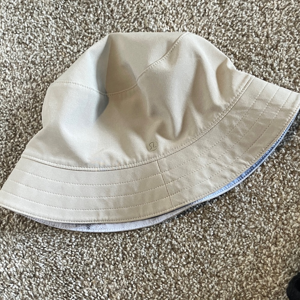 LULULEMON BOTH WAYS REVERSIBLE BUCKET HAT SIZE S/M